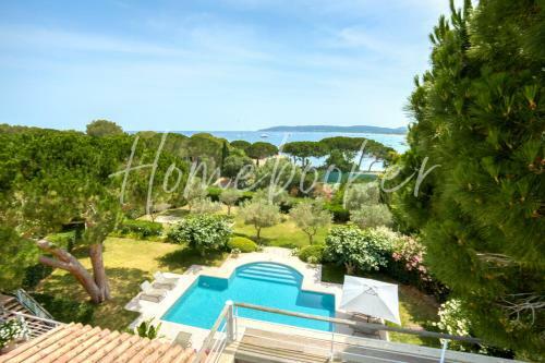 Villa Capilla, Sea View