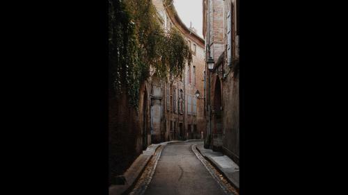 Toulouse Centre Superb Apartment With Parking