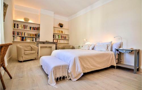 Awesome Home In Verfeuil With 3 Bedrooms