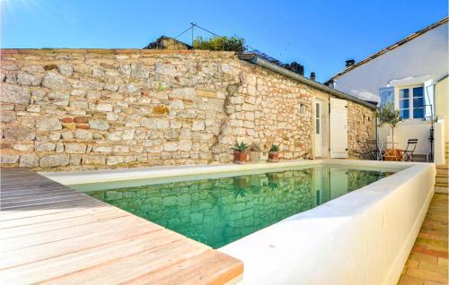 Awesome Home In Verfeuil With 3 Bedrooms