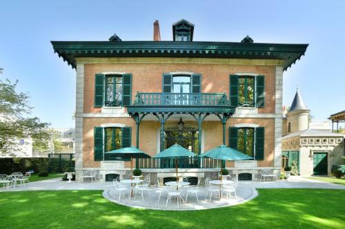 Exceptionnel Chalet Napol�onien Avec Piscine