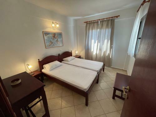 Hostal Galazia Akti Seaside Apartments