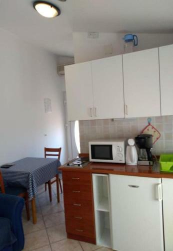 Apartments Dobri - 500m From Beach