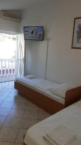 Apartments Dobri - 500m From Beach