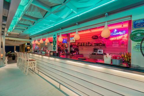 Phoenix Beach Hotel