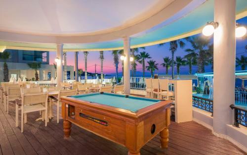 Phoenix Beach Hotel
