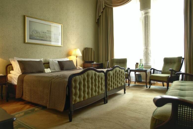Grand Hotel