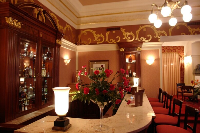 Grand Hotel