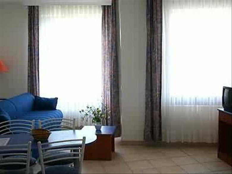 Happy Apart Hotel