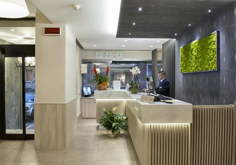 Hotel Gamma