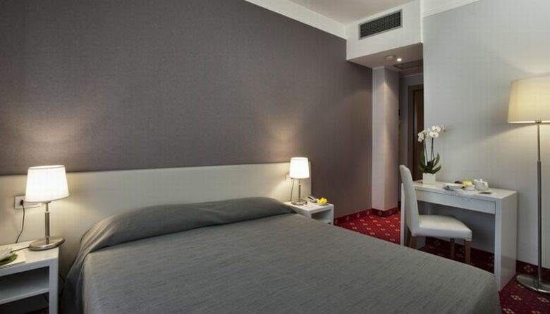 Hotel Gamma