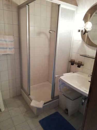 Hostal Fr�hst�ckspension Zur Blauen Traube