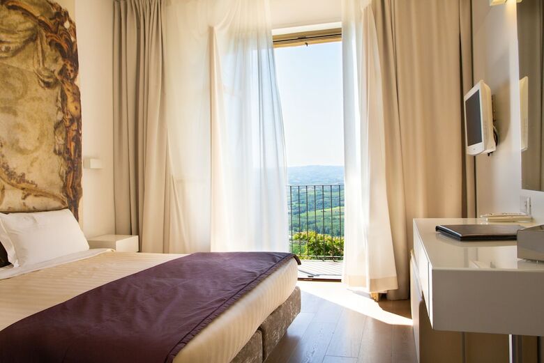 Hotel Castello Di Santa Vittoria