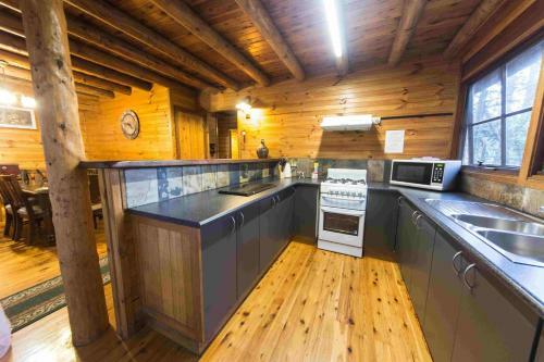 Springbrook Mountain Chalets