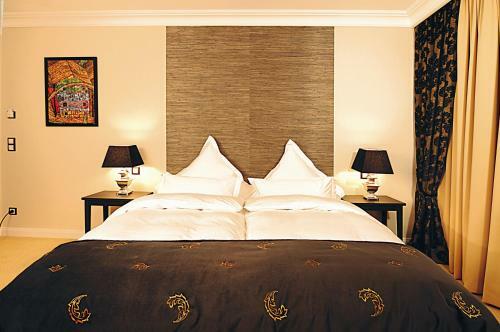 Hotel Business & More