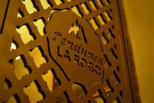 Hostal Pensiunea La Rogo
