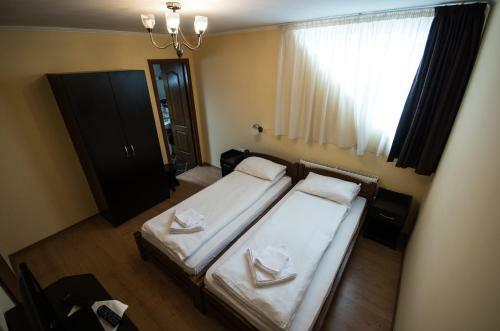 Hostal Sziklakert Fogad�