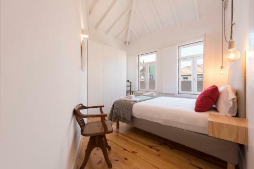 Lovelystay - Top Floor Balcony Apartment