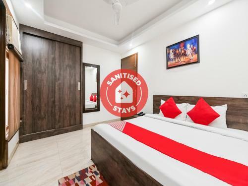 Oyo 72294 White Rose Wallon Hotel