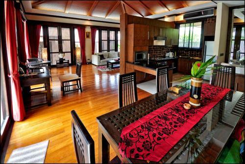 Private 4 Bed Villa In Maenam Ko Samui
