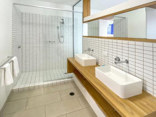 1 Bright Point Apartment 4502