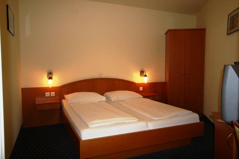 Suite Hotel 900 M Zur Oper