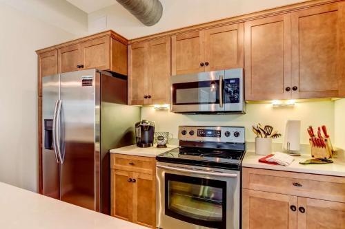 Jbh 115 W 2nd Apt #2