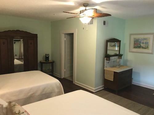 Posada Lake Minneola Inn