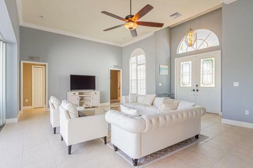 Briarwood-1064 Tivoli Dr