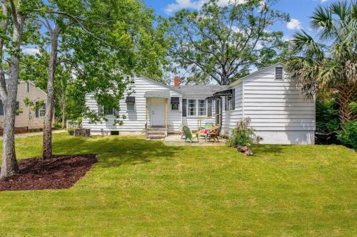 Miss Ginger's East Hill Cottage