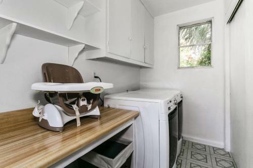 Miss Ginger's East Hill Cottage