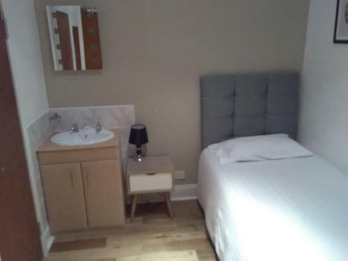 Clifton Hotel & Bar Newcastle