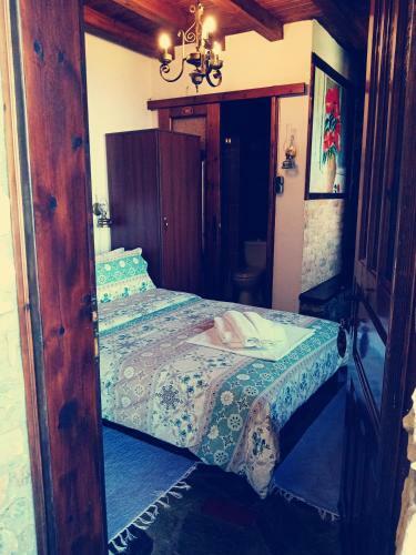 Hostal Traditional Guesthouse Erato