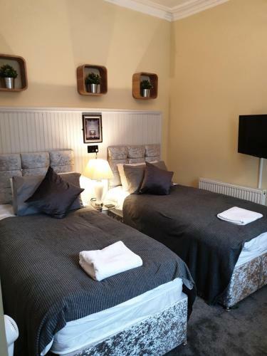 Hostal Frederick Douglass - Rooms In The City