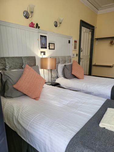 Hostal Frederick Douglass - Rooms In The City