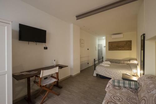 Hostal Affittacamere Sciacchetra'