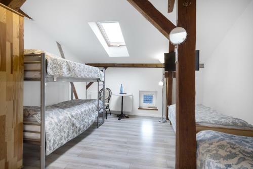 Bed & Breakfast Kawerna Obornicka Pod Or?em Noclegi