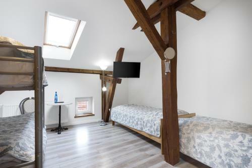 Bed & Breakfast Kawerna Obornicka Pod Or?em Noclegi