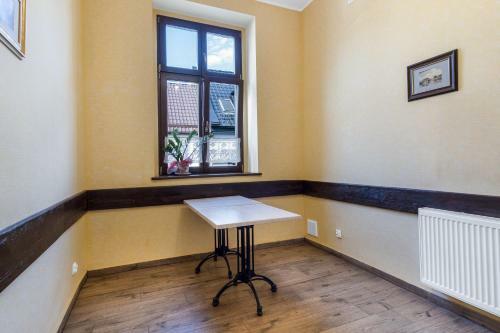 Bed & Breakfast Kawerna Obornicka Pod Or?em Noclegi