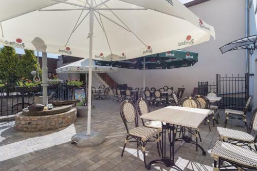 Bed & Breakfast Kawerna Obornicka Pod Or?em Noclegi