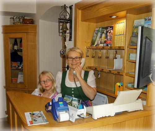 Hostal Gasthof-pension Sch�tz