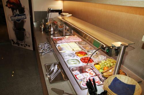 Bed & Breakfast Cafe-bar-hotel Highway
