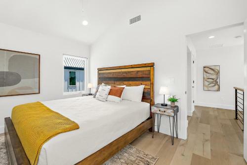 200 Riberia - Downtown Waterfront Luxury Home