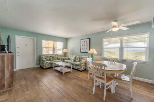 121 Surf Song Resort