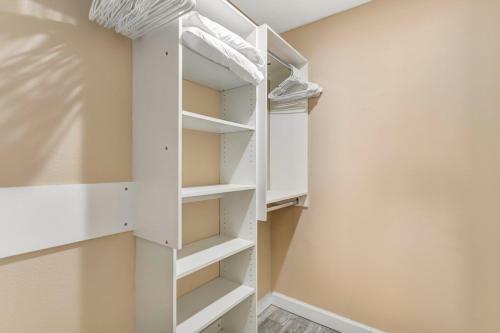 212 Beach Place Condos