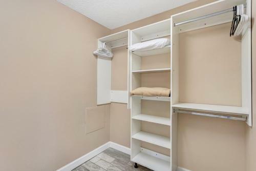 212 Beach Place Condos