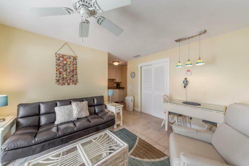 333 Surf Song Resort