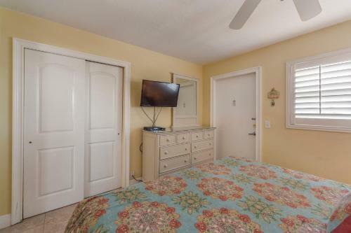 333 Surf Song Resort