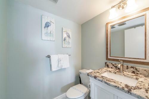 406 Madeira Norte Condo