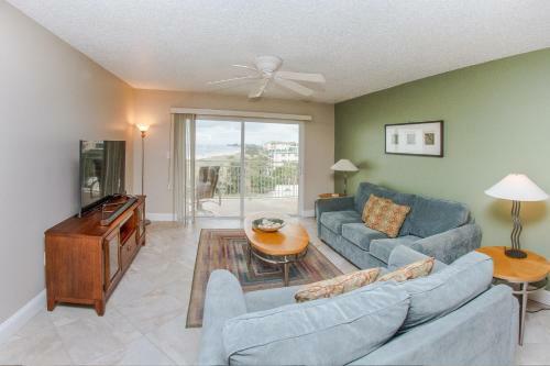 414 Madeira Norte Condo